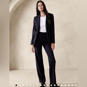 Siena Slim Italian Wool Blazer - Navy blue